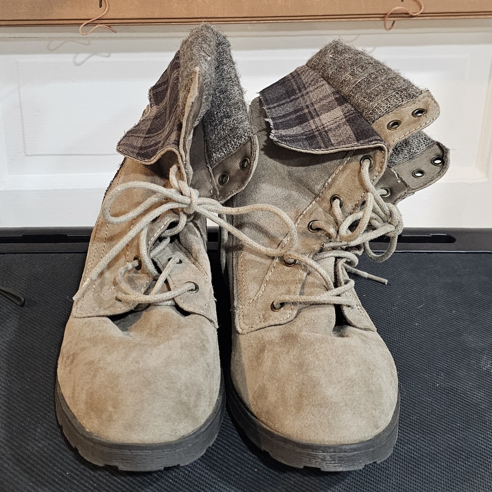 Tan Suede Lace-Up Boots with Plaid Lining